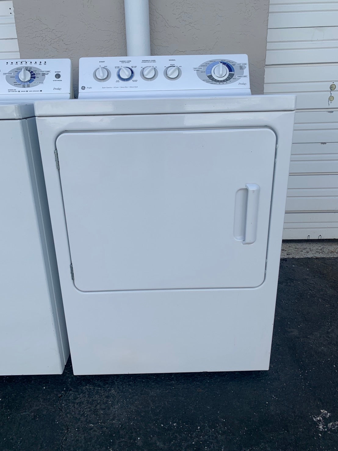 GE Washer and Dryer Set GE Washer and Dryer Set